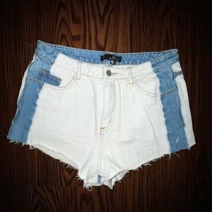 riot bleach wash jean shorts!